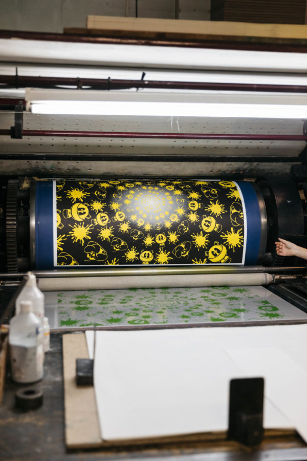 no-stain-no-gain-john-armleder-print-them-all-mamco-geneve-lithograph-black-yellow-edition-printing-process-art-print-paris